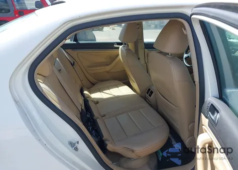 2009 Volkswagen Jetta Tdi z USA, uszkodzony, nr VIN 3VWRL71K79M062882